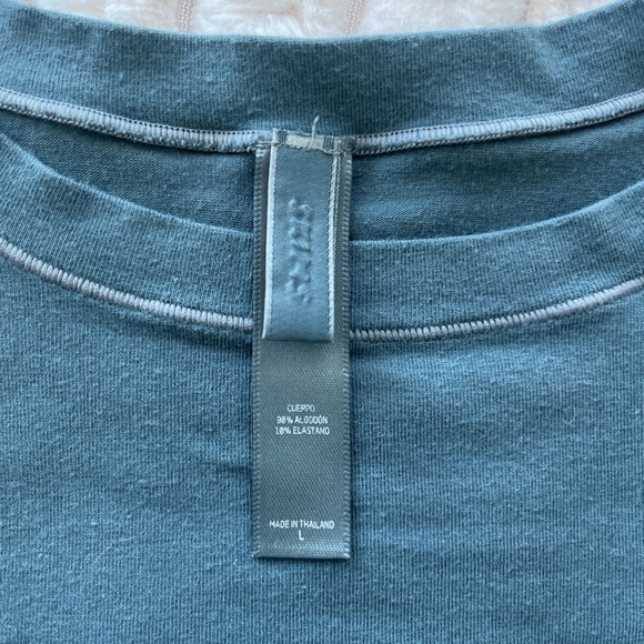 SOLD - Skims Cotton Jersey Longsleeve Tee - Picture 3 of 3